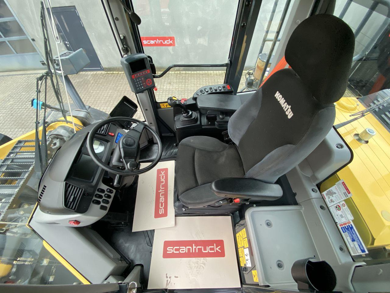 Komatsu WA480-8 - اللودر بعجل: صورة 3 Komatsu WA480-8 - اللودر بعجل: صورة 3