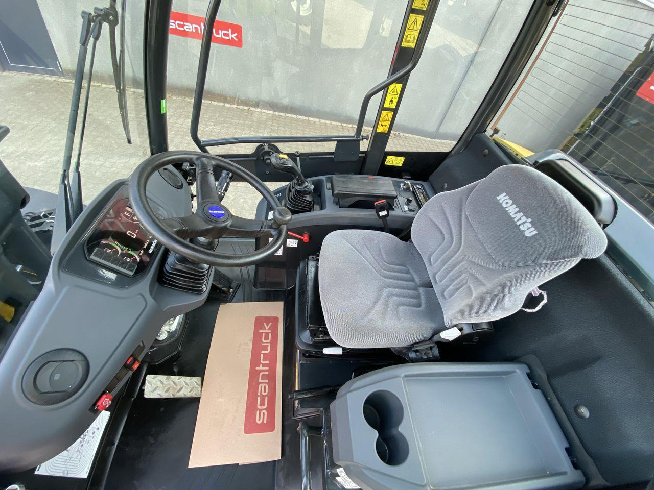 Komatsu WA70M-8EO - لودر مفصلي صغير: صورة 3 Komatsu WA70M-8EO - لودر مفصلي صغير: صورة 3