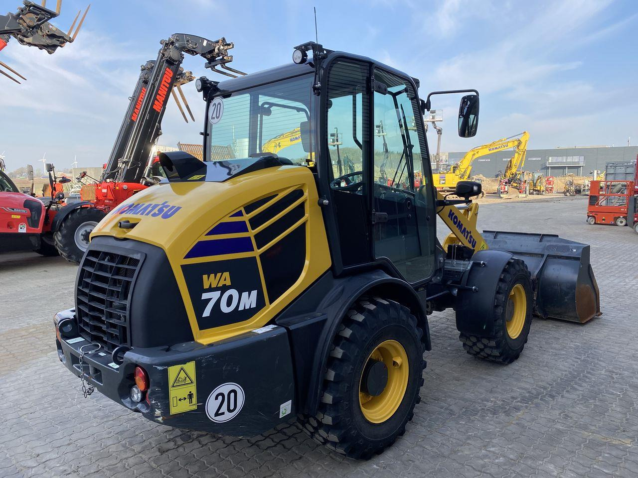 Komatsu WA70M-8EO - لودر مفصلي صغير: صورة 4 Komatsu WA70M-8EO - لودر مفصلي صغير: صورة 4