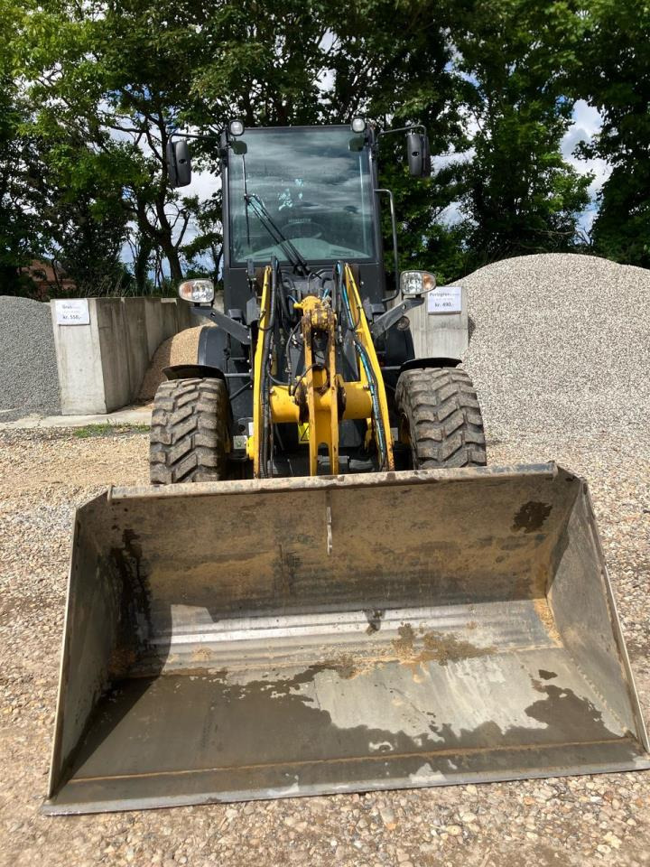 Komatsu WA80M-8EO - لودر مفصلي صغير: صورة 4 Komatsu WA80M-8EO - لودر مفصلي صغير: صورة 4