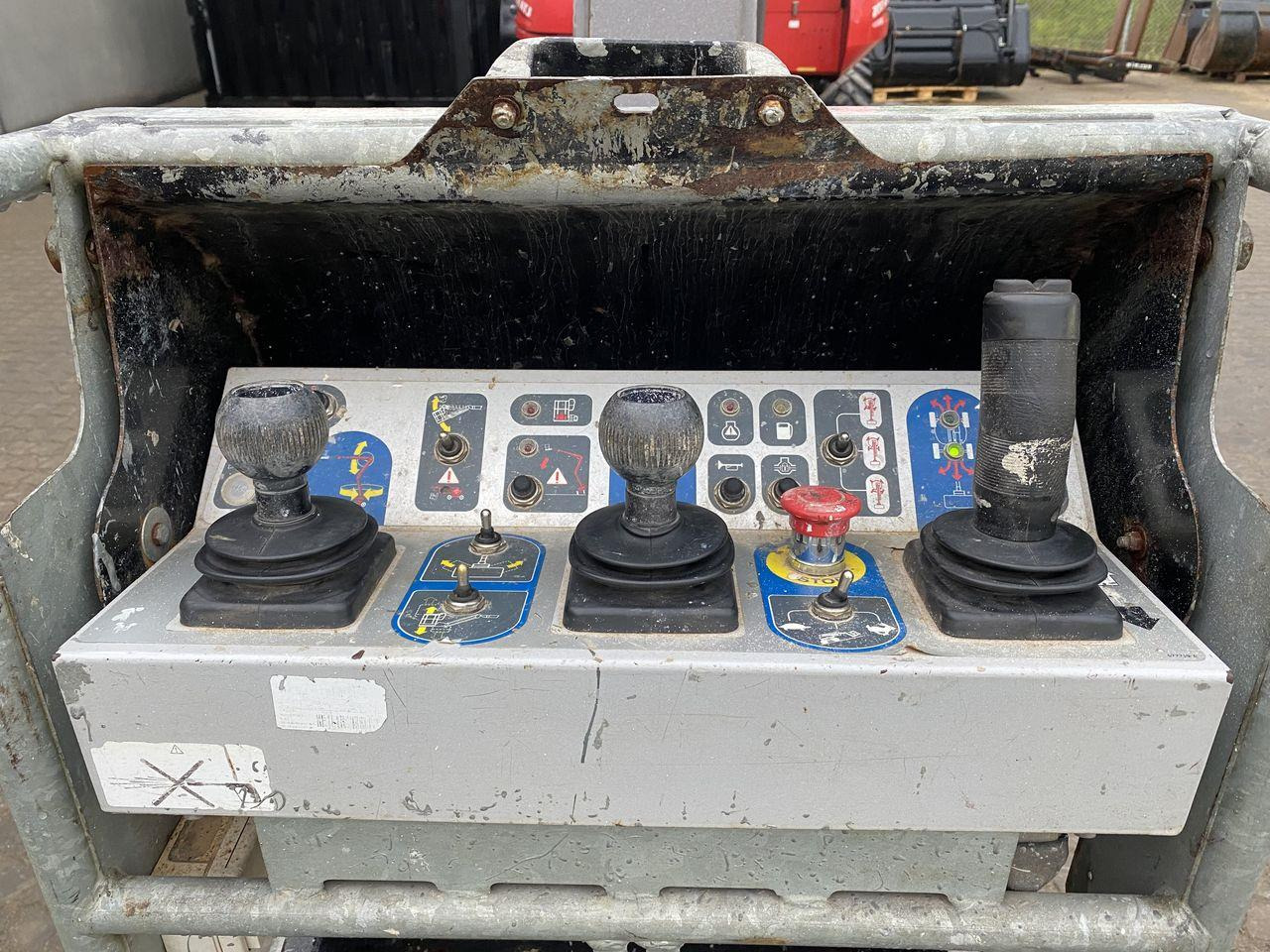 Manitou 200ATJ RC - شاحنة ذراع مفصلي: صورة 3 Manitou 200ATJ RC - شاحنة ذراع مفصلي: صورة 3