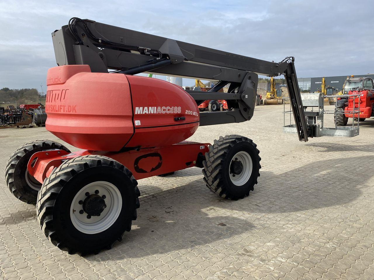 Manitou 200ATJ RC - شاحنة ذراع مفصلي: صورة 4 Manitou 200ATJ RC - شاحنة ذراع مفصلي: صورة 4