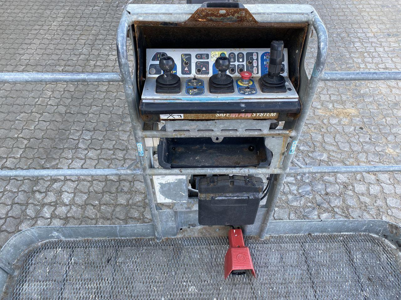 Manitou 200ATJ RC - شاحنة ذراع مفصلي: صورة 3 Manitou 200ATJ RC - شاحنة ذراع مفصلي: صورة 3