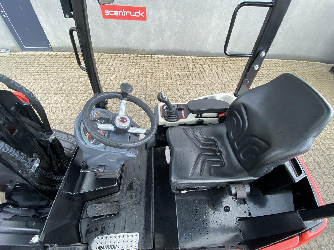 Manitou MLA 2-25H 4P - لودر مفصلي صغير: صورة 3 Manitou MLA 2-25H 4P - لودر مفصلي صغير: صورة 3