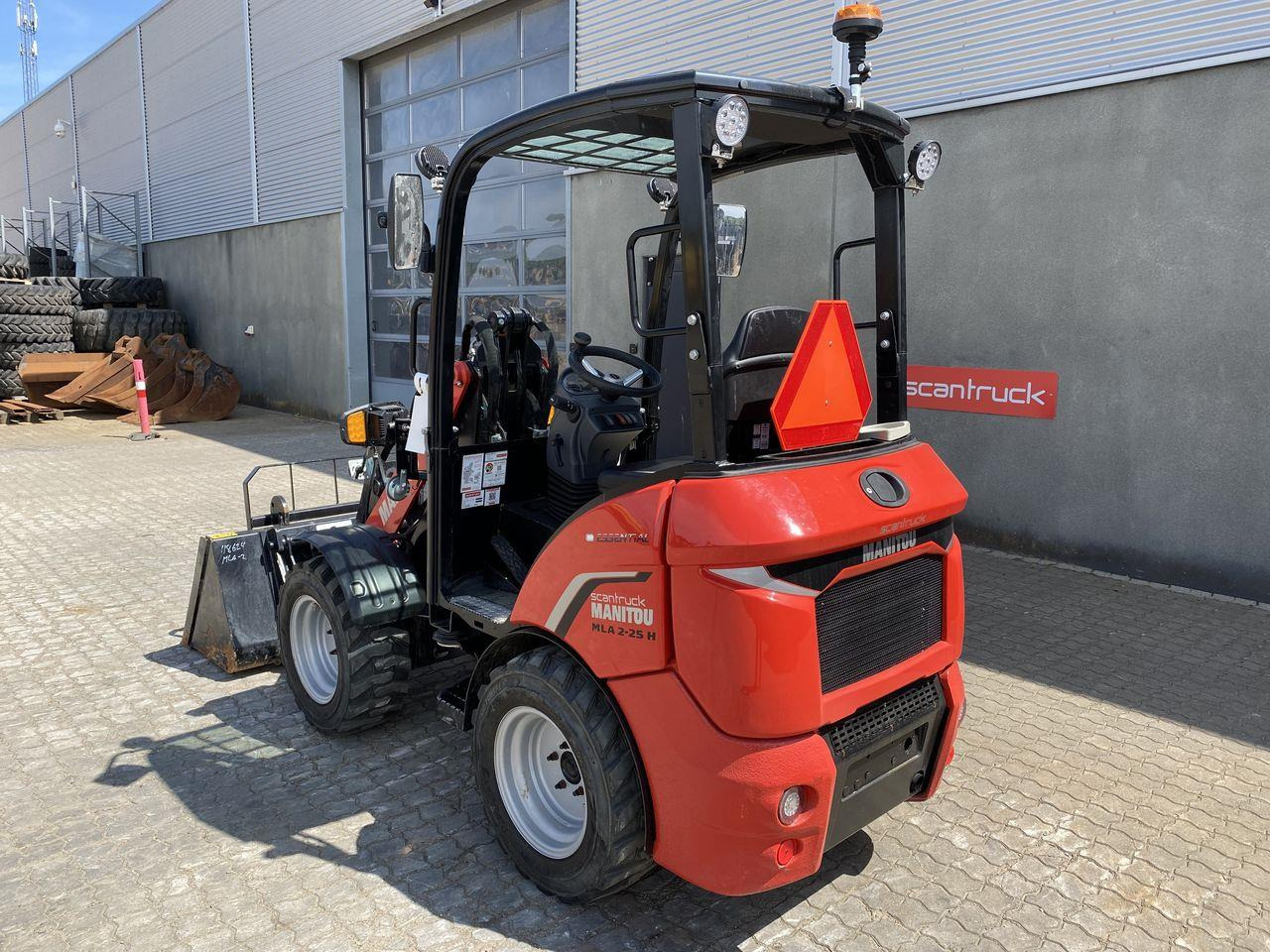 Manitou MLA 2-25H-4P - لودر مفصلي صغير: صورة 2 Manitou MLA 2-25H-4P - لودر مفصلي صغير: صورة 2