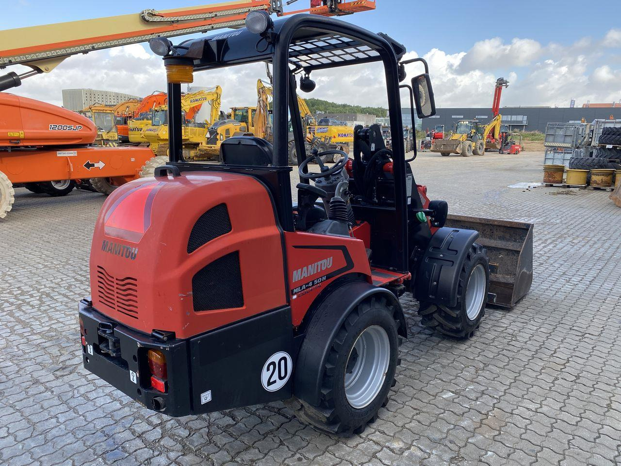 Manitou MLA 4-50H-4P - لودر مفصلي صغير: صورة 4 Manitou MLA 4-50H-4P - لودر مفصلي صغير: صورة 4