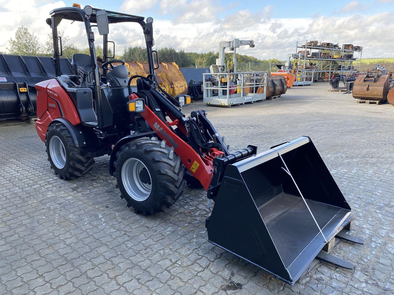 Manitou MLA 4-50H-C 4P ST5 - لودر مفصلي صغير: صورة 5 Manitou MLA 4-50H-C 4P ST5 - لودر مفصلي صغير: صورة 5