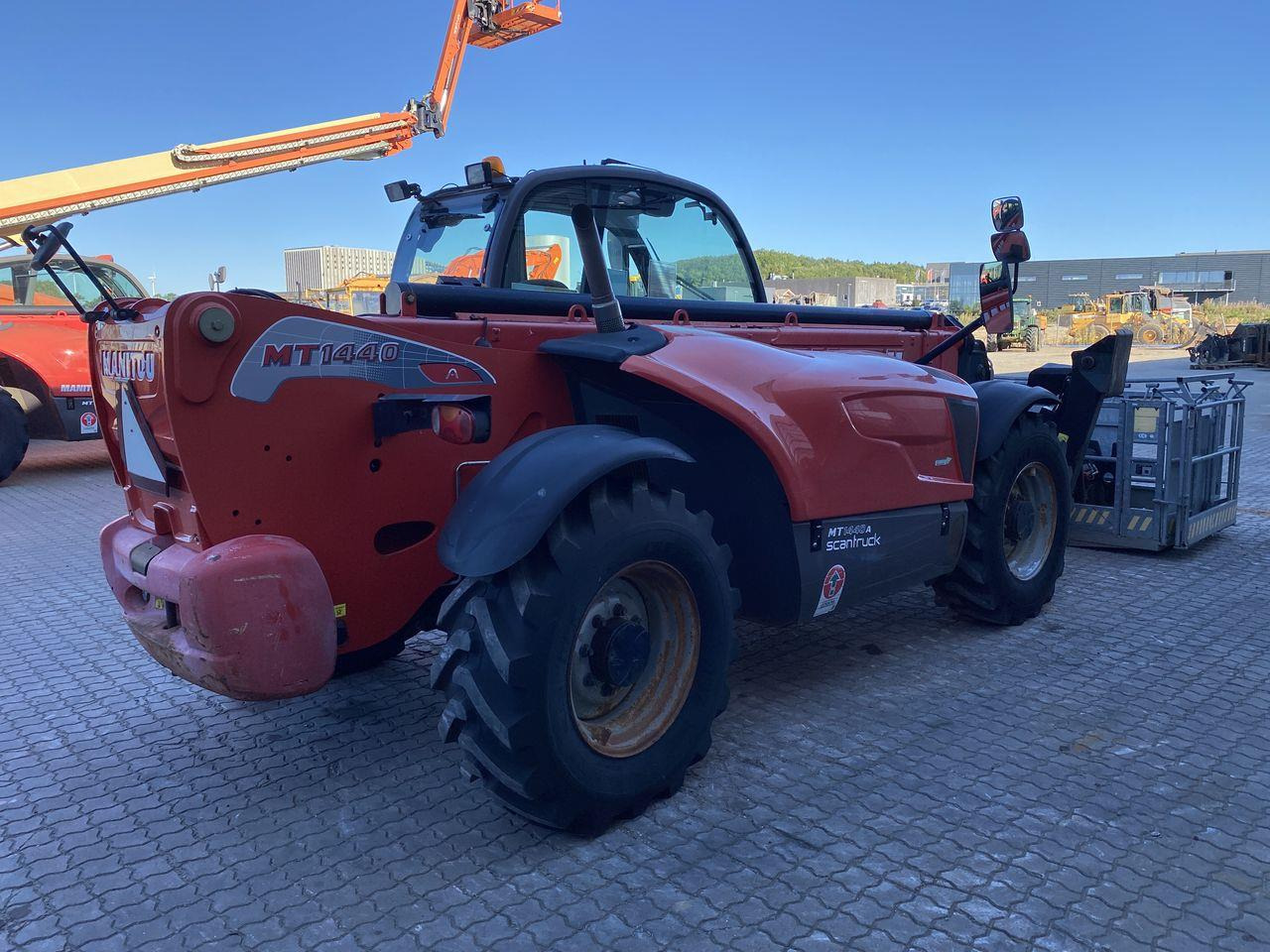 Manitou MT1440A ST3B - رافعة تلسكوبية: صورة 4 Manitou MT1440A ST3B - رافعة تلسكوبية: صورة 4