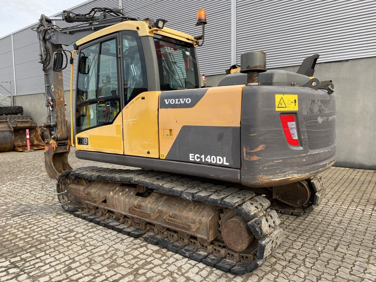 Volvo EC140 - حفار زحاف: صورة 2 Volvo EC140 - حفار زحاف: صورة 2