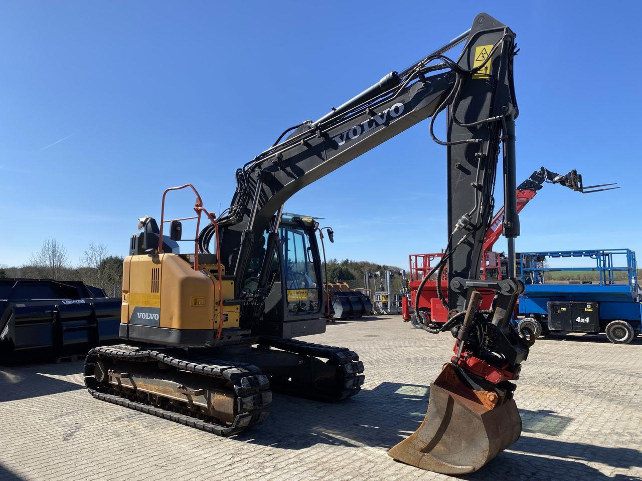 Volvo ECR145 - حفار زحاف: صورة 5 Volvo ECR145 - حفار زحاف: صورة 5