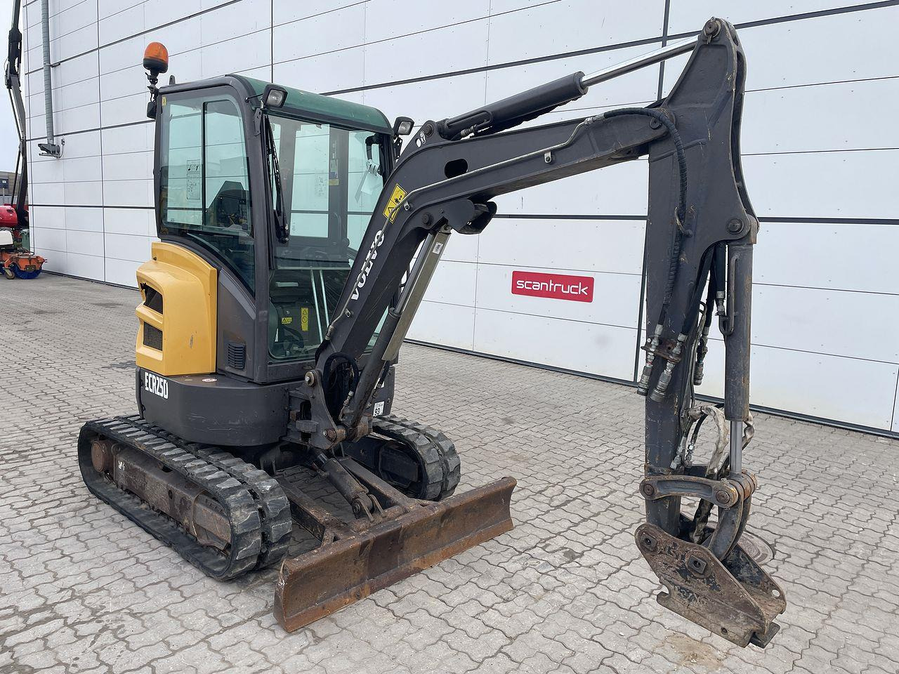 Volvo ECR25D - حفارة مُصَّغرة: صورة 5 Volvo ECR25D - حفارة مُصَّغرة: صورة 5