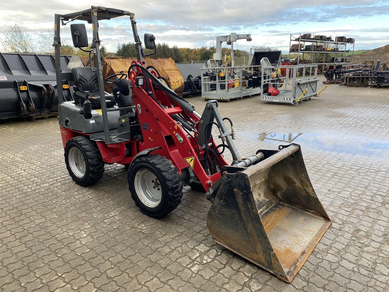 Weidemann 1140 - لودر مفصلي صغير: صورة 5 Weidemann 1140 - لودر مفصلي صغير: صورة 5