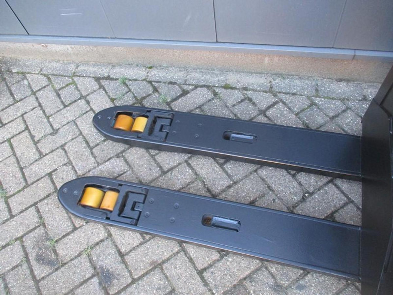 Toyota LPE 200 - شاحنة باليت: صورة 5 Toyota LPE 200 - شاحنة باليت: صورة 5