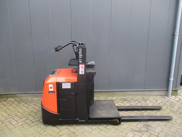 Toyota OSE 100W - آلة إعداد الطلب: صورة 1 Toyota OSE 100W - آلة إعداد الطلب: صورة 1