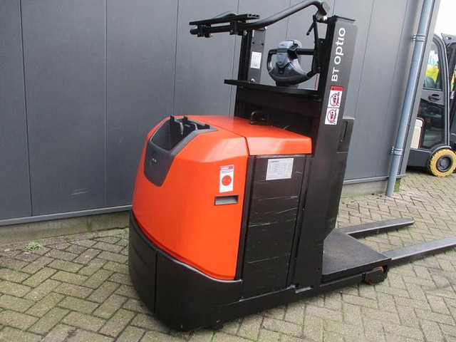 Toyota OSE 100W - آلة إعداد الطلب: صورة 3 Toyota OSE 100W - آلة إعداد الطلب: صورة 3