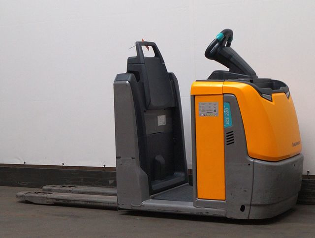 Jungheinrich ECE220 - آلة إعداد الطلب: صورة 2 Jungheinrich ECE220 - آلة إعداد الطلب: صورة 2