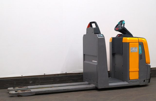 Jungheinrich ECE225 - آلة إعداد الطلب: صورة 1 Jungheinrich ECE225 - آلة إعداد الطلب: صورة 1