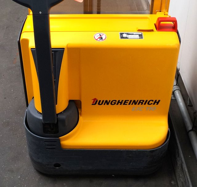 Jungheinrich EJC110 - آلة التكديس: صورة 3 Jungheinrich EJC110 - آلة التكديس: صورة 3