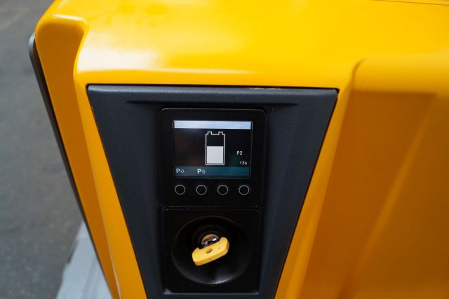 Jungheinrich EMC B10 - آلة التكديس: صورة 4 Jungheinrich EMC B10 - آلة التكديس: صورة 4