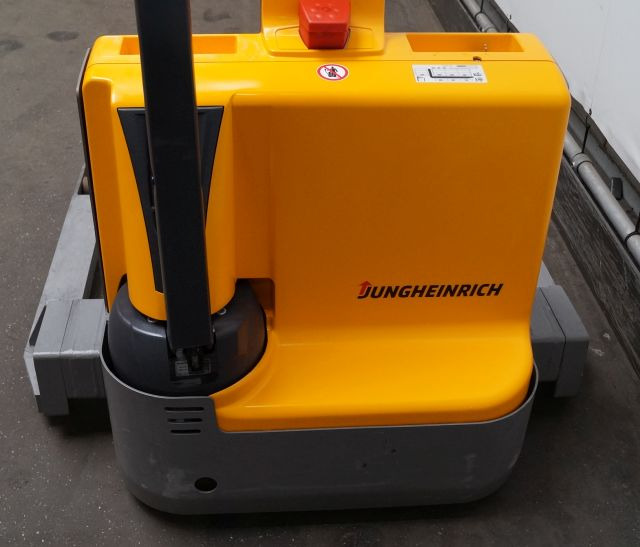 Jungheinrich EMC B10 - آلة التكديس: صورة 3 Jungheinrich EMC B10 - آلة التكديس: صورة 3