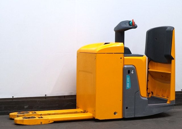 Jungheinrich ERE225 - شاحنة باليت: صورة 1 Jungheinrich ERE225 - شاحنة باليت: صورة 1