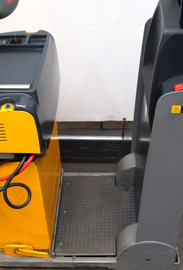 Jungheinrich EZS130 - جرار السحب الكهربائي: صورة 5 Jungheinrich EZS130 - جرار السحب الكهربائي: صورة 5