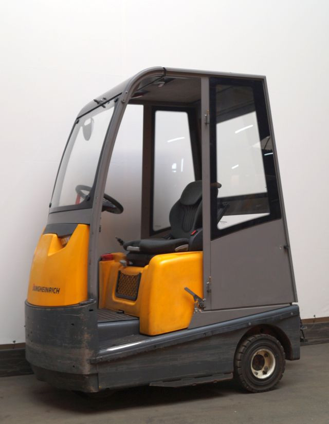 Jungheinrich EZS570 - جرار السحب الكهربائي: صورة 1 Jungheinrich EZS570 - جرار السحب الكهربائي: صورة 1