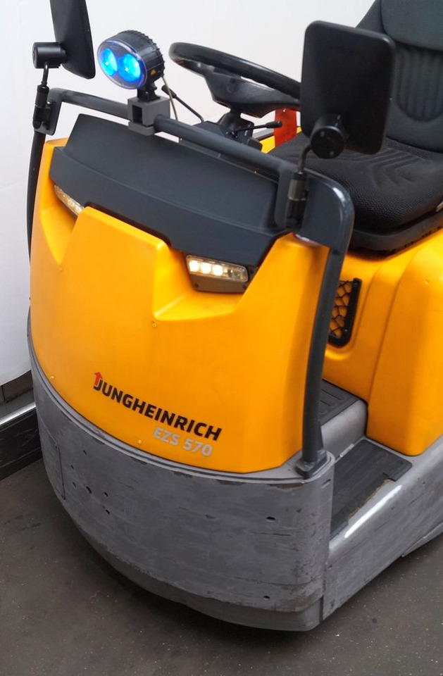 Jungheinrich EZS570 - جرار السحب الكهربائي: صورة 3 Jungheinrich EZS570 - جرار السحب الكهربائي: صورة 3