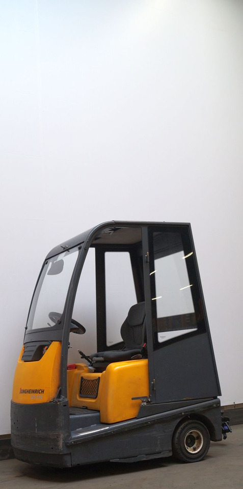 Jungheinrich EZS570 - جرار السحب الكهربائي: صورة 1 Jungheinrich EZS570 - جرار السحب الكهربائي: صورة 1