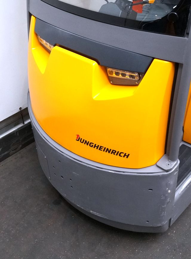 Jungheinrich EZS570 - جرار السحب الكهربائي: صورة 3 Jungheinrich EZS570 - جرار السحب الكهربائي: صورة 3