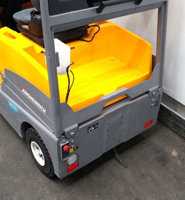 Jungheinrich EZS570 - جرار السحب الكهربائي: صورة 4 Jungheinrich EZS570 - جرار السحب الكهربائي: صورة 4