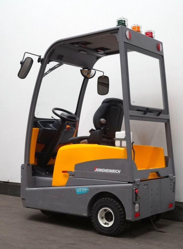 Jungheinrich EZS570 - جرار السحب الكهربائي: صورة 2 Jungheinrich EZS570 - جرار السحب الكهربائي: صورة 2