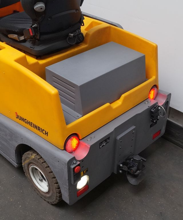 Jungheinrich EZS570 - جرار السحب الكهربائي: صورة 4 Jungheinrich EZS570 - جرار السحب الكهربائي: صورة 4