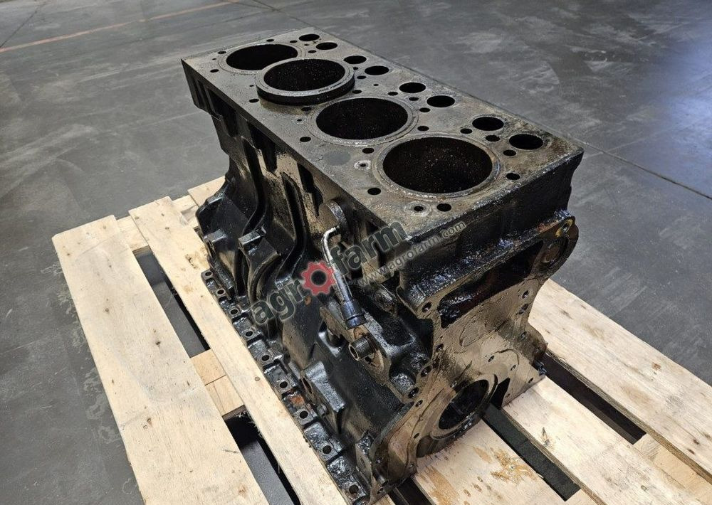 Blok silnika Valtra 6400, 6000, 6200, 6250, 6300 - محرك - شاحنة: صورة 1 Blok silnika Valtra 6400, 6000, 6200, 6250, 6300 - محرك - شاحنة: صورة 1