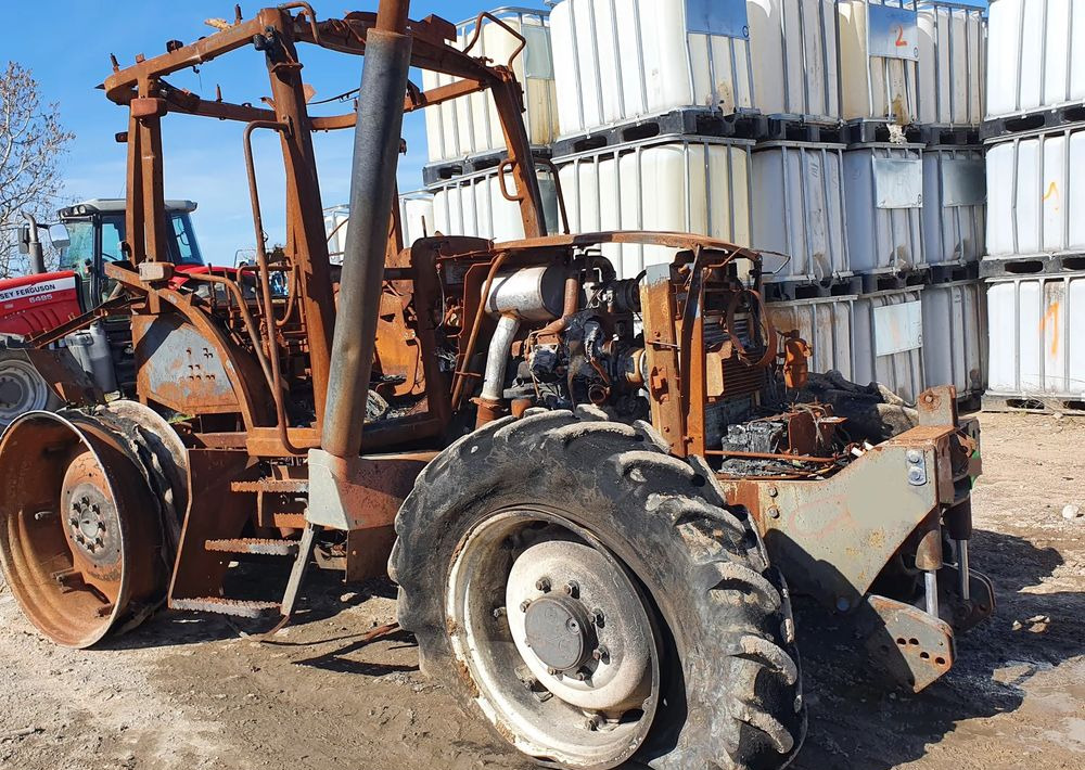 Claas Ares Renault 556 wał blok silnik głowica most zwolnica skrzynia - صندوق التروس - الآلات الزراعية: صورة 1 Claas Ares Renault 556 wał blok silnik głowica most zwolnica skrzynia - صندوق التروس - الآلات الزراعية: صورة 1