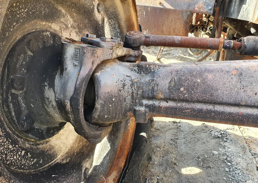 Claas Ares Renault 556 wał blok silnik głowica most zwolnica skrzynia - صندوق التروس - الآلات الزراعية: صورة 4 Claas Ares Renault 556 wał blok silnik głowica most zwolnica skrzynia - صندوق التروس - الآلات الزراعية: صورة 4