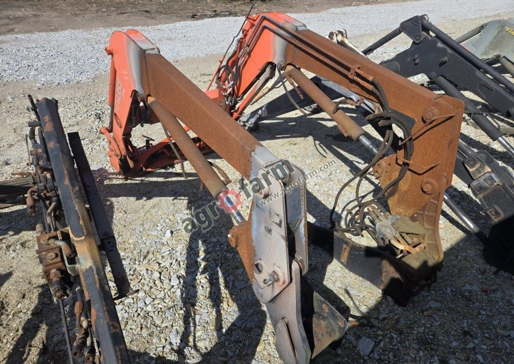 Ładowacz czołowy z adaptacją, Kubota M8540 LA1353 - رافعة أمامية للجرار: صورة 3 Ładowacz czołowy z adaptacją, Kubota M8540 LA1353 - رافعة أمامية للجرار: صورة 3
