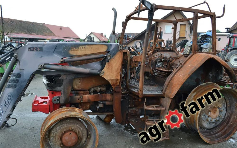 McCormick MC 115 110 skrzynia most silnik piasta zwolnica obudowa - صندوق التروس - الآلات الزراعية: صورة 5 McCormick MC 115 110 skrzynia most silnik piasta zwolnica obudowa - صندوق التروس - الآلات الزراعية: صورة 5