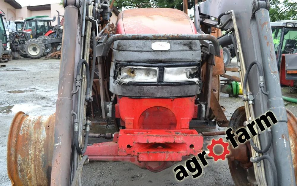 McCormick MC 115 110 skrzynia most silnik piasta zwolnica obudowa - صندوق التروس - الآلات الزراعية: صورة 2 McCormick MC 115 110 skrzynia most silnik piasta zwolnica obudowa - صندوق التروس - الآلات الزراعية: صورة 2