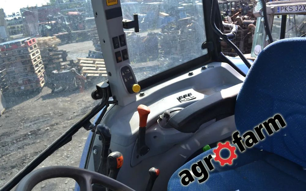 New Holland T5050 skrzynia silnik most obudowa piasta blok zawór - صندوق التروس - الآلات الزراعية: صورة 5 New Holland T5050 skrzynia silnik most obudowa piasta blok zawór - صندوق التروس - الآلات الزراعية: صورة 5