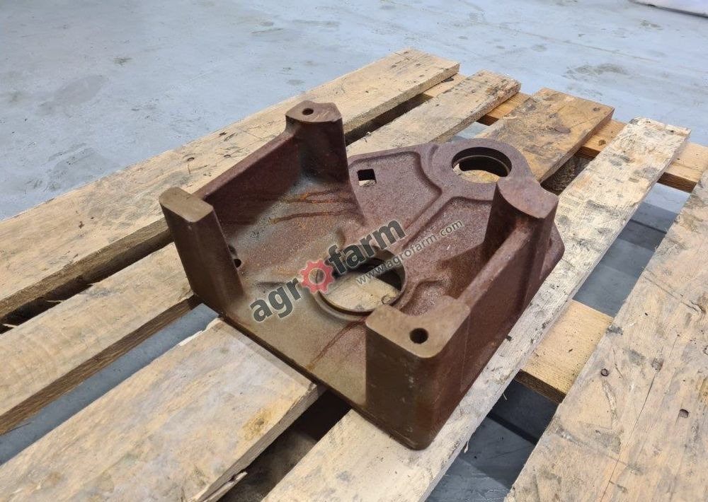 OBUDOWA PTO R93494 JOHN DEERE 7600 7700 7800 - صندوق التروس: صورة 2 OBUDOWA PTO R93494 JOHN DEERE 7600 7700 7800 - صندوق التروس: صورة 2