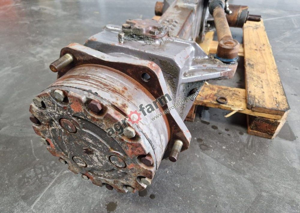 Przedni most Massey Ferguson 3610 - نقل الحركة: صورة 2 Przedni most Massey Ferguson 3610 - نقل الحركة: صورة 2