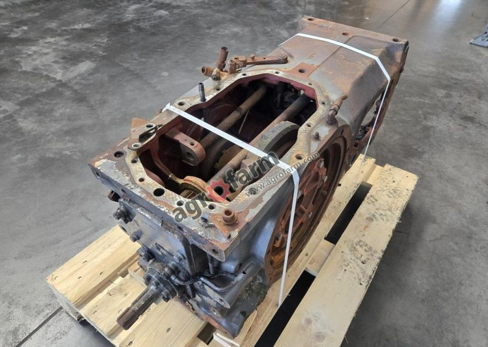 Tylny most Renault Ares 556 RZ 851B6 - صندوق التروس: صورة 2 Tylny most Renault Ares 556 RZ 851B6 - صندوق التروس: صورة 2