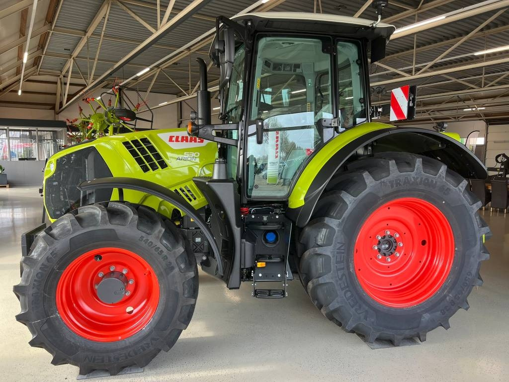 Claas Arion 530 - جرار: صورة 2 Claas Arion 530 - جرار: صورة 2