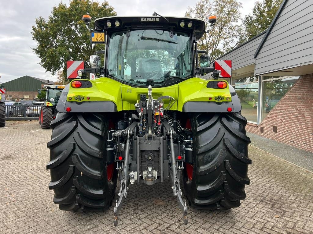 Claas Arion 630 CIS+ CMATIC - جرار: صورة 4 Claas Arion 630 CIS+ CMATIC - جرار: صورة 4