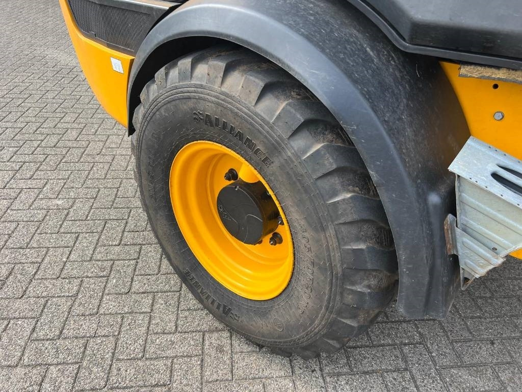 اللودر بعجل JCB 409 Agri shovel: صورة 14