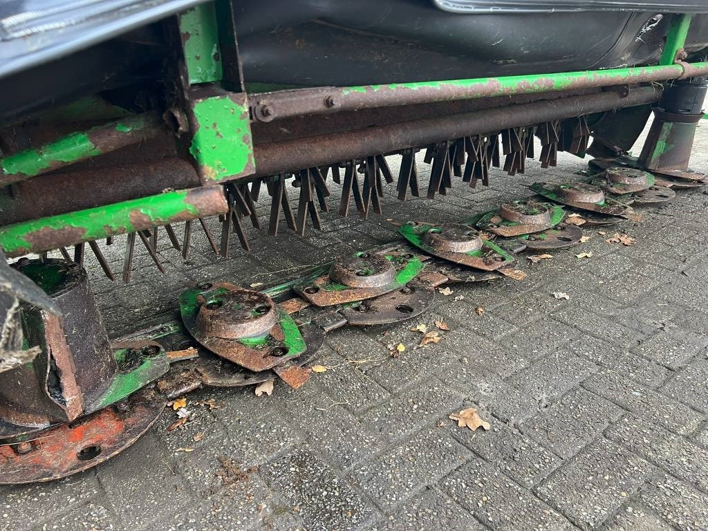 John Deere 331 maaier - جزازة العشب: صورة 5 John Deere 331 maaier - جزازة العشب: صورة 5
