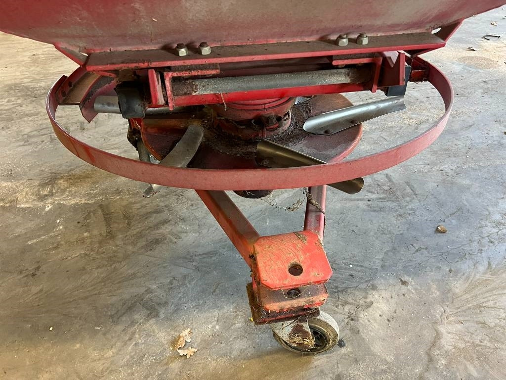 Lely 1500 kunstmest strooier - آلة رش السماد: صورة 5 Lely 1500 kunstmest strooier - آلة رش السماد: صورة 5