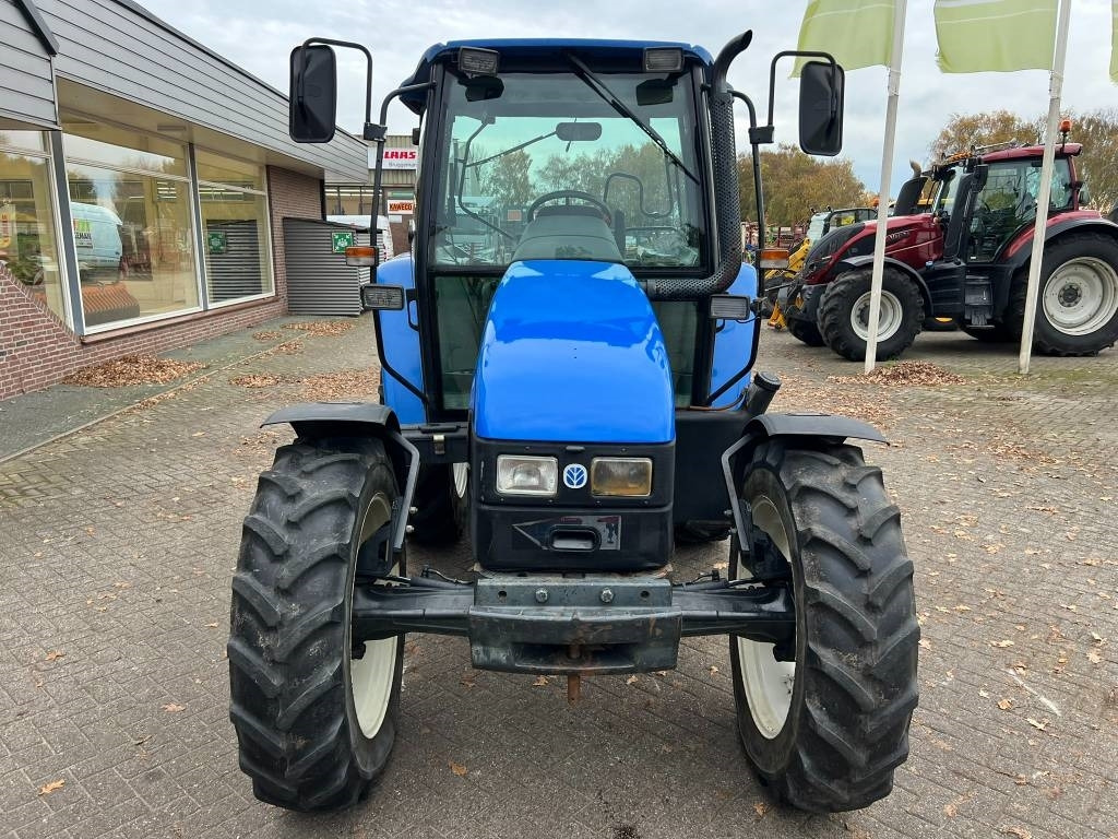 New Holland TL 90 trekker  - جرار: صورة 4 New Holland TL 90 trekker  - جرار: صورة 4