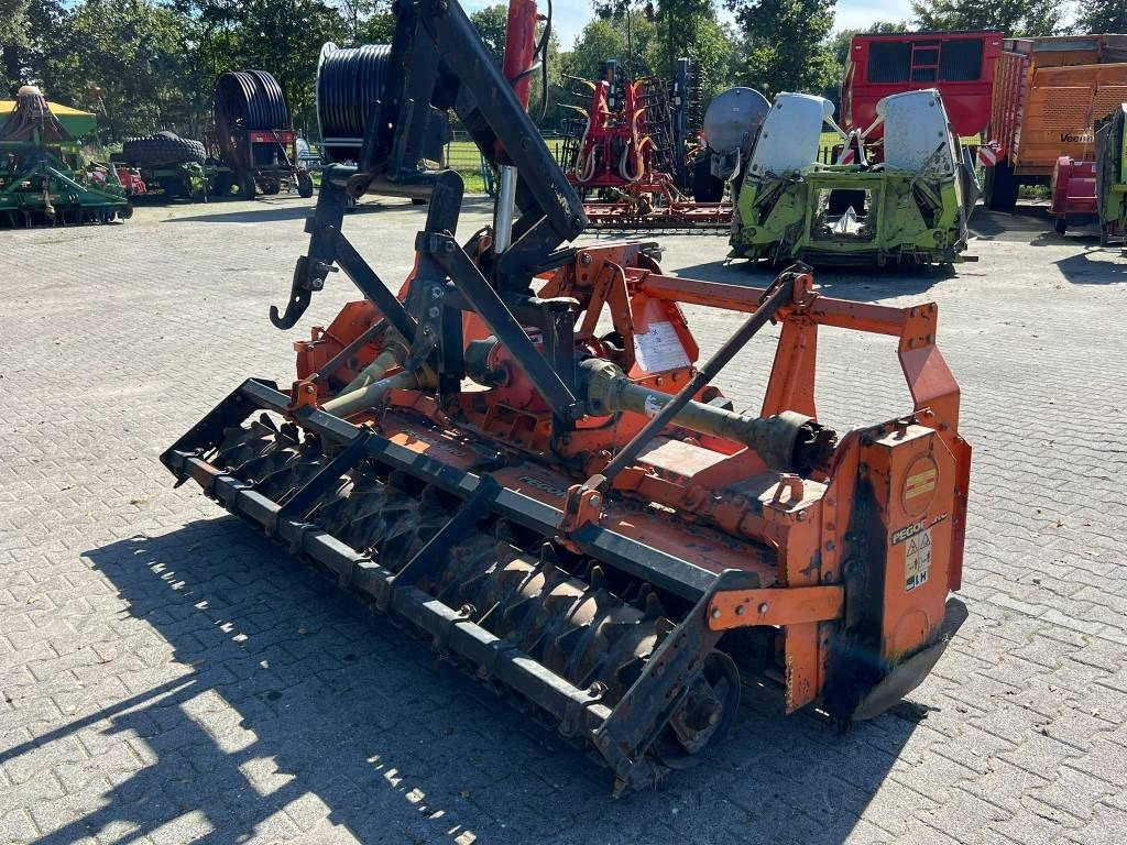 Pegoraro LH 300 frees - معدات حرث التربة: صورة 4 Pegoraro LH 300 frees - معدات حرث التربة: صورة 4